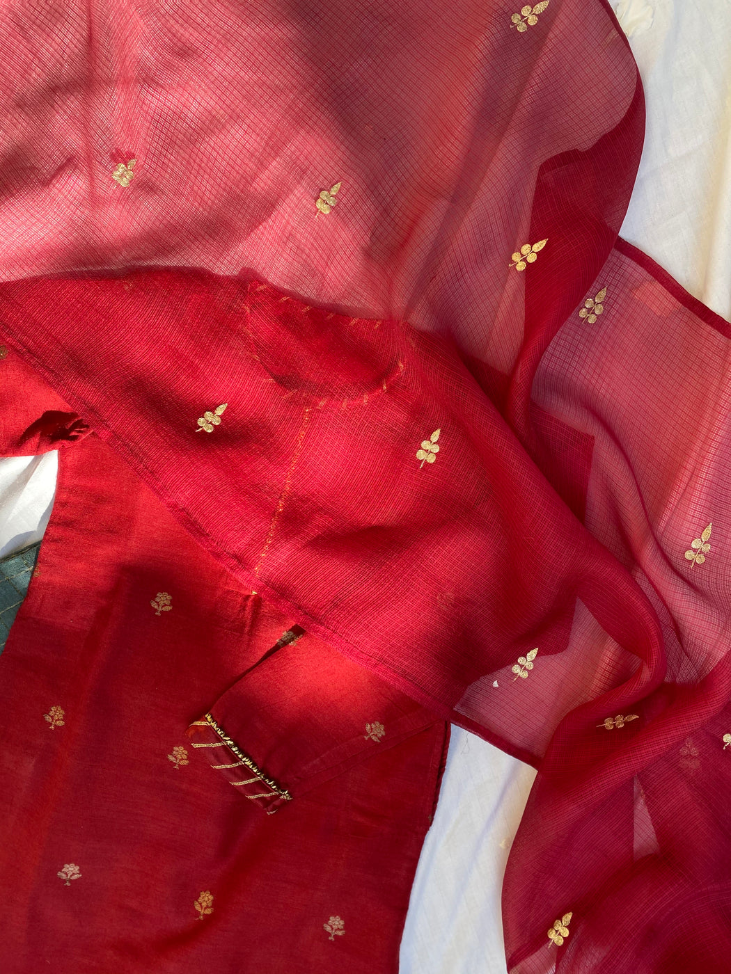 GUDDI (Kurta-salwar set of 4)