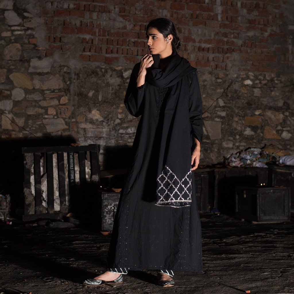 RAAT RANI (Kurta/Dress-Black)