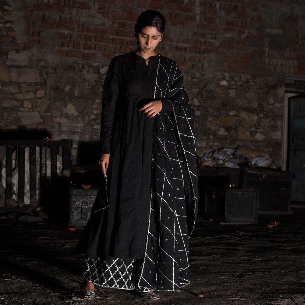 NALINI (Dupatta-Black)