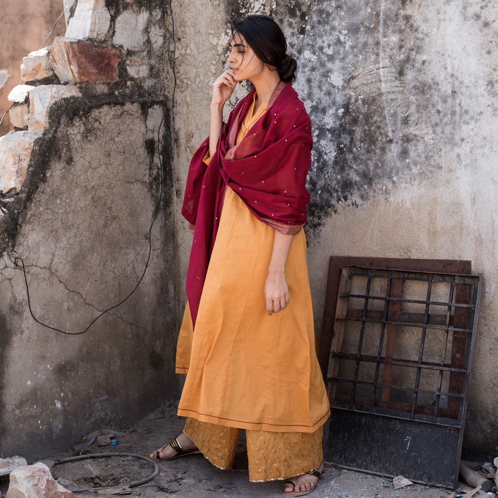 SUHASINI (Dupatta-Maroon)