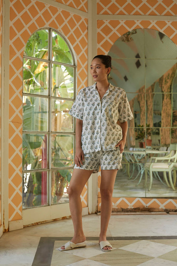 CHEZ (NIGHTSUIT BUTI PRINT)