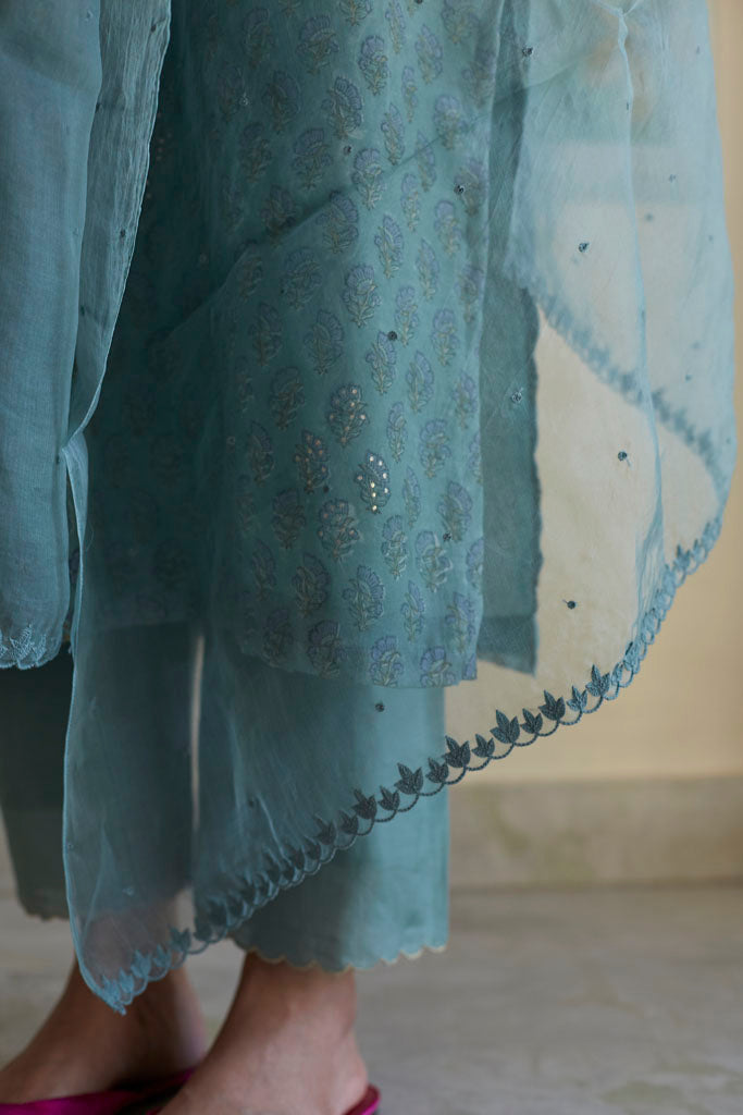 FOREST GREEN THREAD  ORGANZA DUPATTA